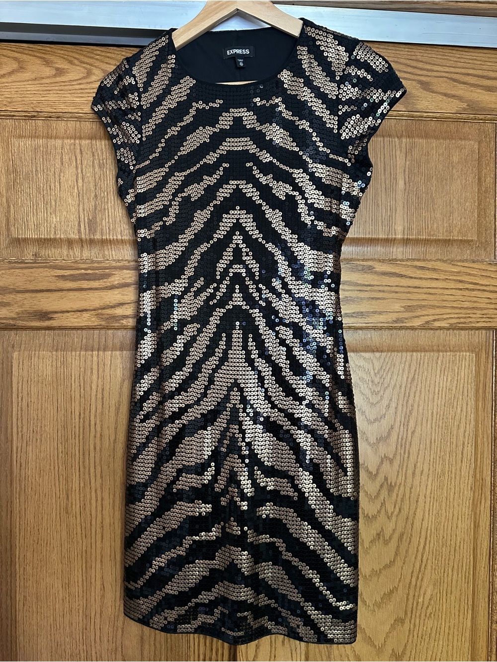 Express Black Gold Sequin Short Sleeve Dress Animal Print Tiger Stripes Size XS